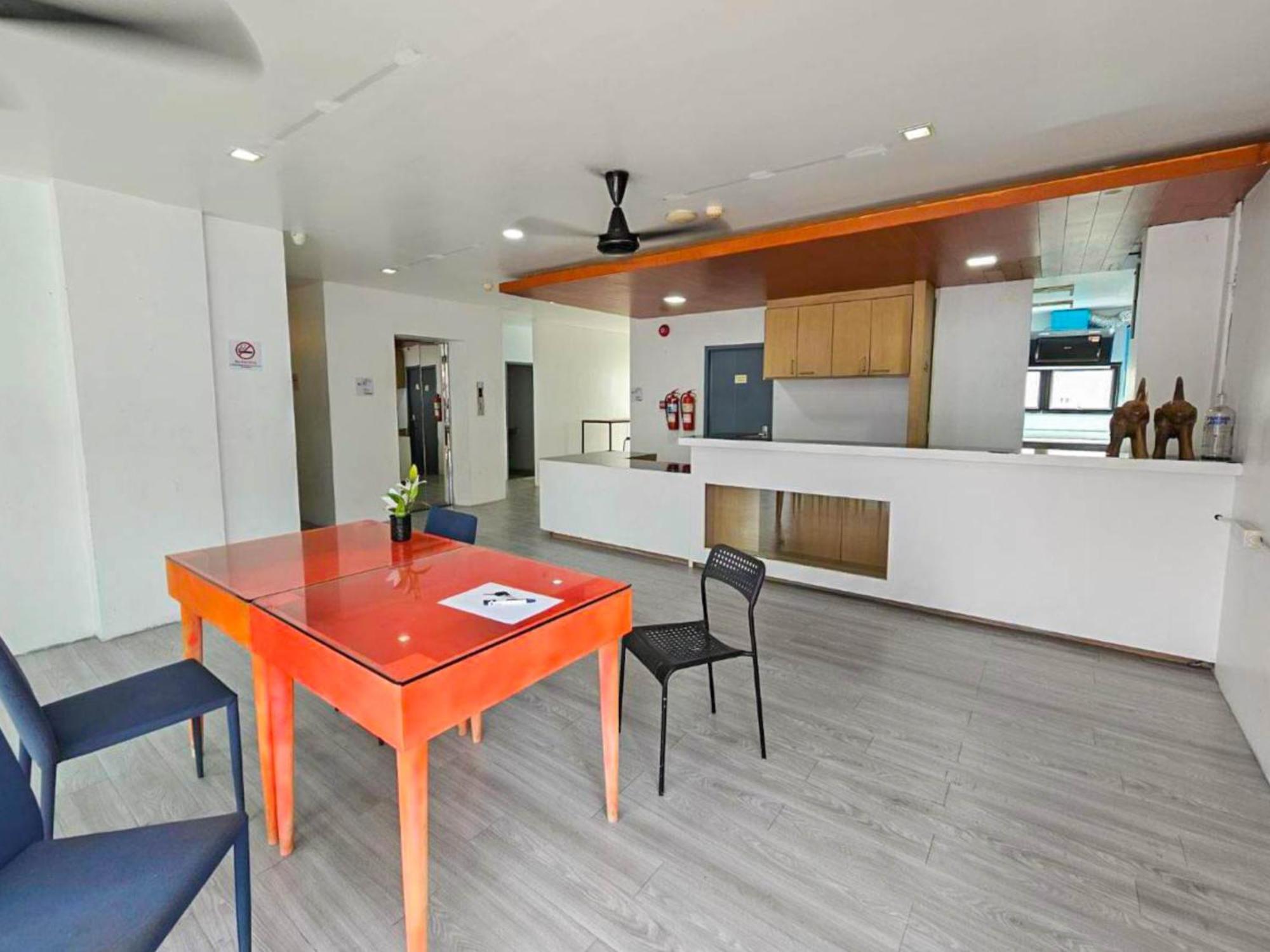 Patong The Thai Guesthouse And Hostel מראה חיצוני תמונה