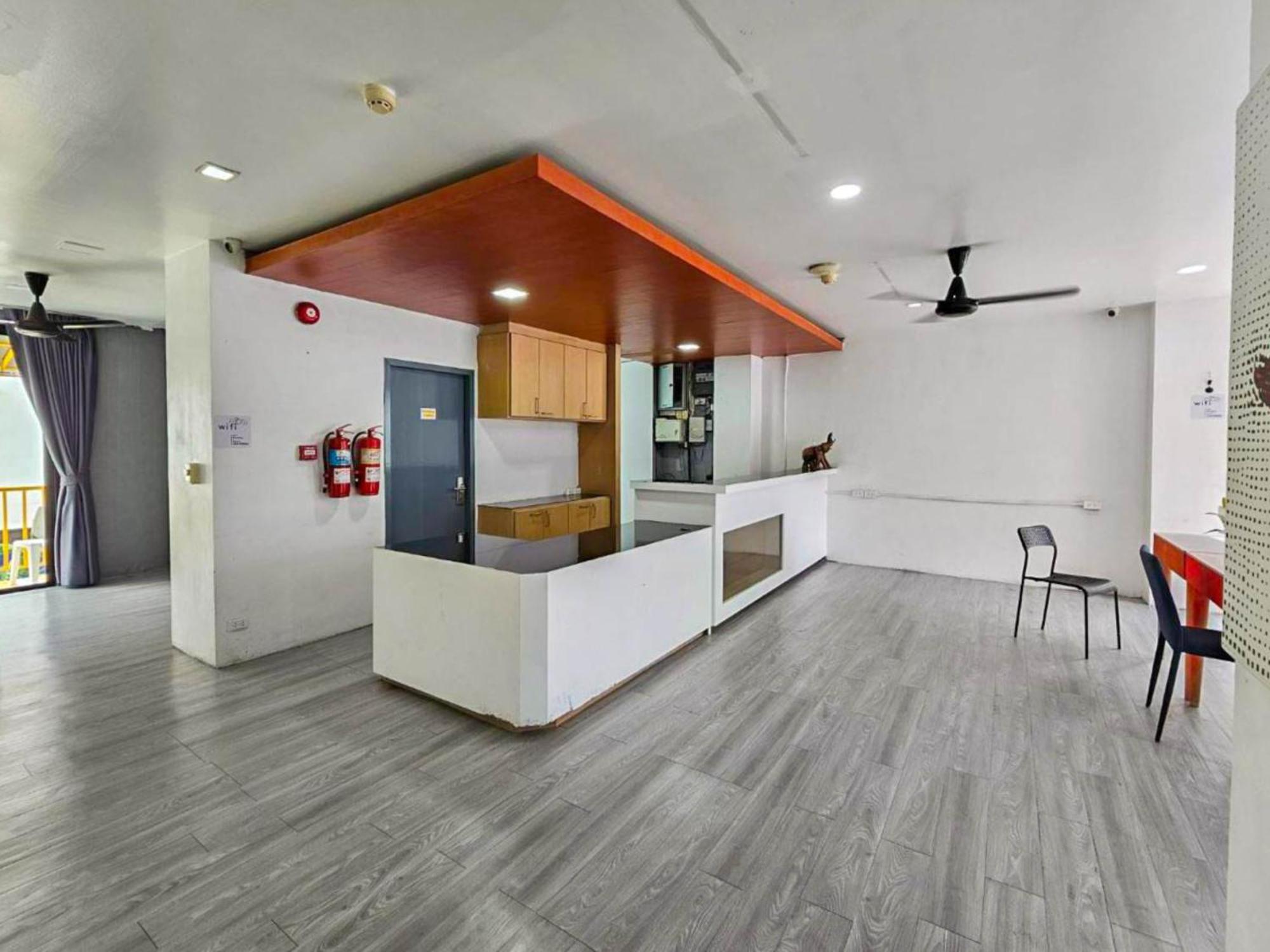 Patong The Thai Guesthouse And Hostel מראה חיצוני תמונה